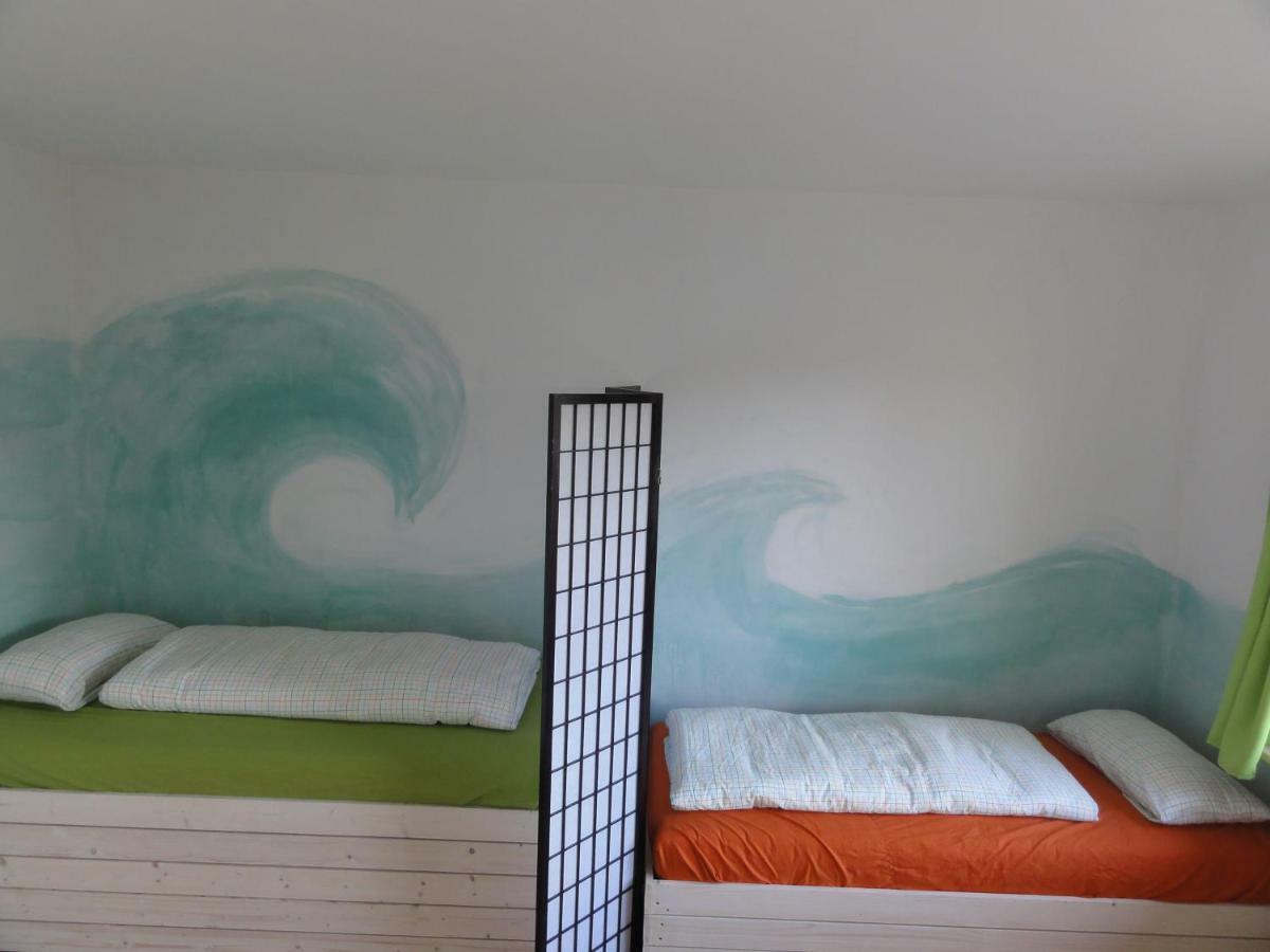 Peanuts Hostel & Meer Surendorf エクステリア 写真